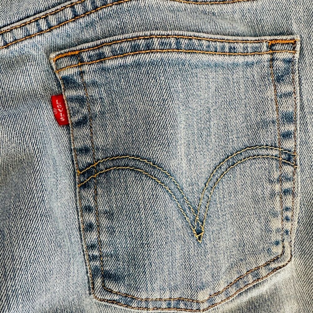 Levis 505 Women's Size 14M Light Wash Straight Leg Jeans Y2K Mom Denim Blue - Picture 6 of 9